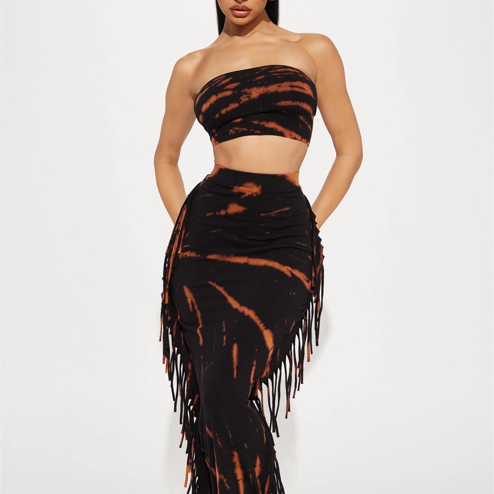 Fashion Nova Black and Orange Fringe Skirt